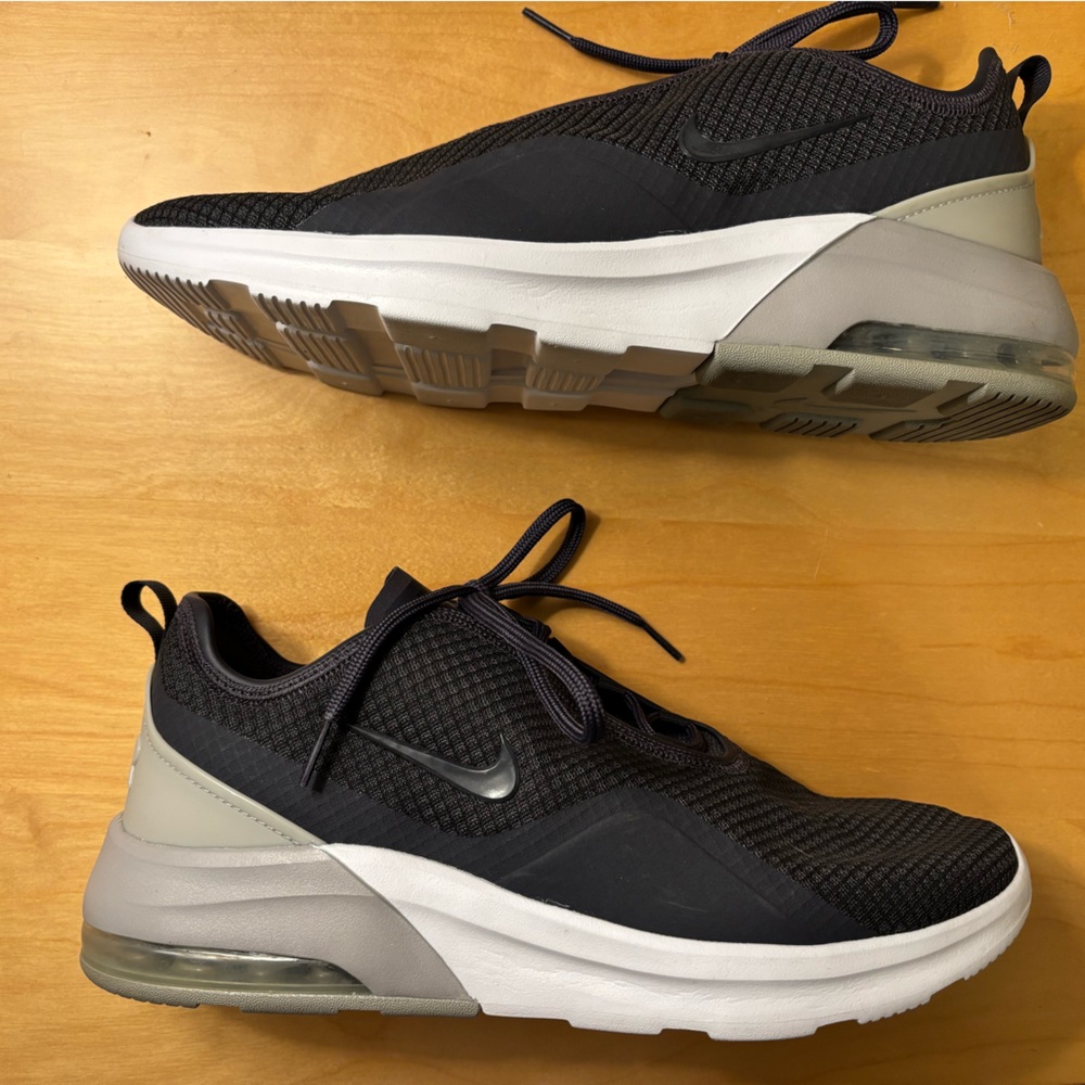 Men's Nike Air Max Motion 2 Grid Iron Gray Tennis Shoes Sz 11.0 AO0266-009